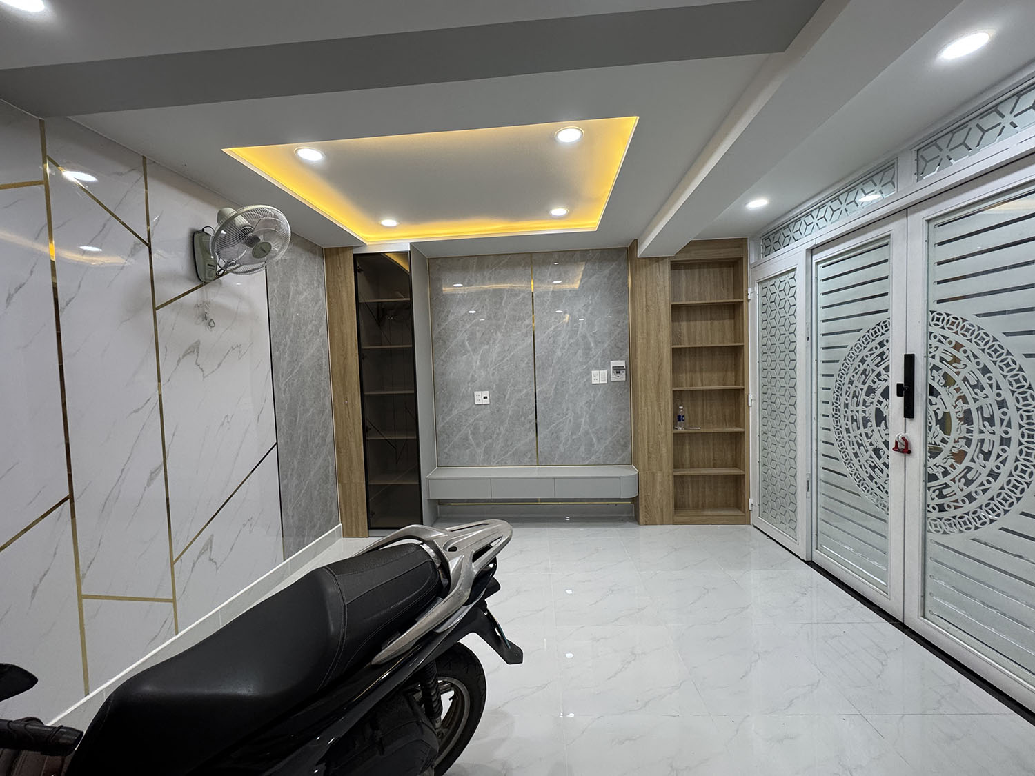Biệt thự mini t.kế Tân Cổ Điển đẹp lung linh mặt tiền thụt (sát và liền kế mặt tiền ) Đoàn Thị Điểm